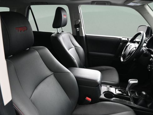 Certified 2024 Toyota 4Runner TRD Off-Road Premium w/ Moonroof Package AWD/4WD image 35
