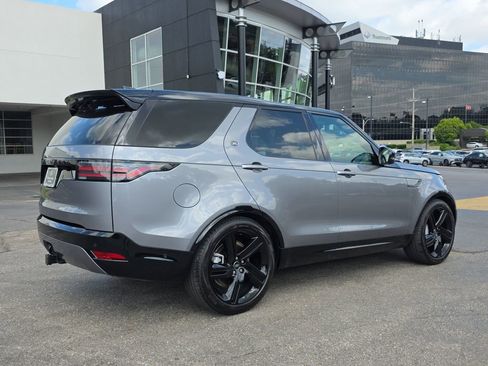 Used 2024 Land Rover Discovery Dynamic SE AWD/4WD image 5