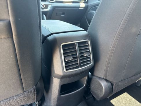 Used 2025 Kia Sportage LX FWD image 22