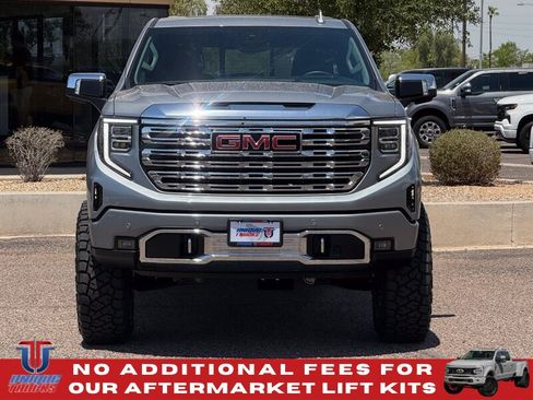 Used 2025 GMC Sierra 1500 Denali w/ Technology Package AWD/4WD image 2