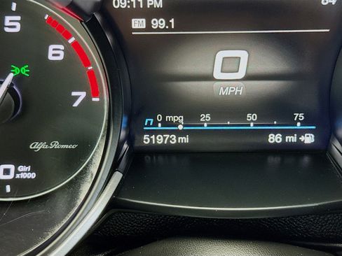 Used 2021 Alfa Romeo Stelvio Sprint w/ Nero Edizione image 8