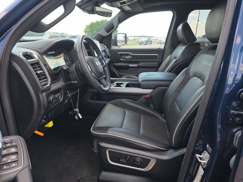 Used 2024 RAM 1500 Laramie AWD/4WD image 3