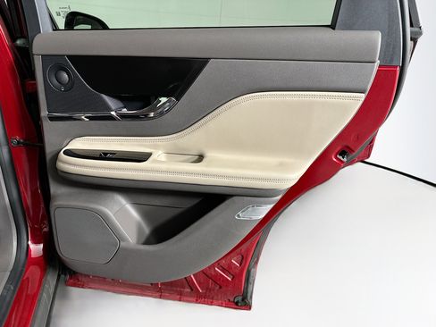 Used 2022 Lincoln Corsair Reserve w/ Equipment Group 201A image 31