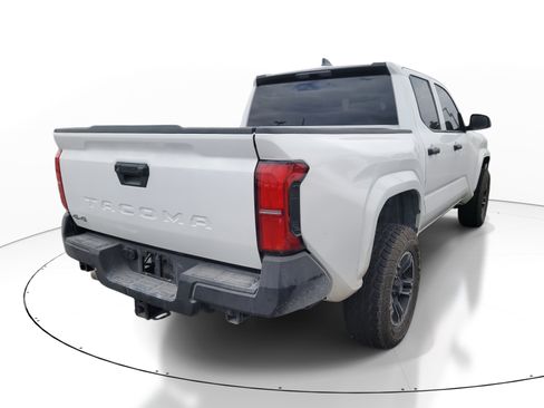 Used 2024 Toyota Tacoma SR image 7