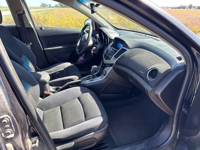 Used 2015 Chevrolet Cruze LT FWD image 7