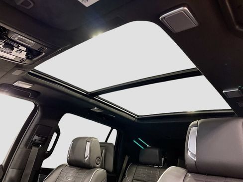 New 2026 Cadillac Escalade V w/ LPO, ONYX Package AWD/4WD image 28