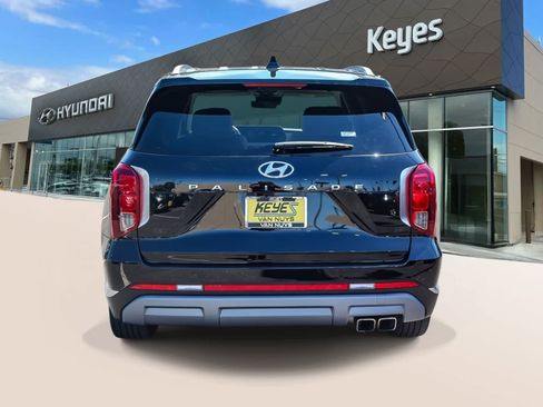 Used 2023 Hyundai Palisade Limited FWD image 6