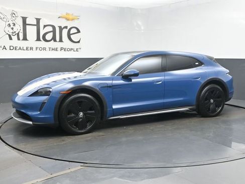 Used 2021 Porsche Taycan 4 Cross Turismo AWD/4WD image 31