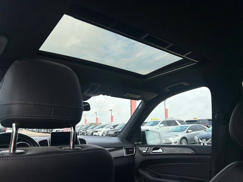 Used 2017 Mercedes-Benz GLE 350 image 19