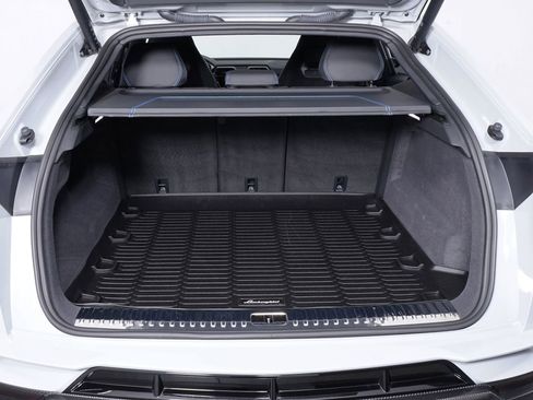 Used 2023 Lamborghini Urus Performante image 20