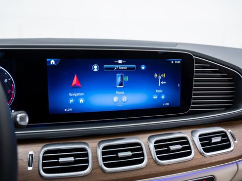 Certified 2026 Mercedes-Benz GLS 450 4MATIC image 27