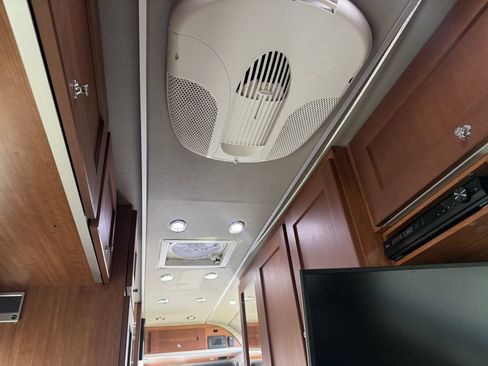 Used 2017 Mercedes-Benz Sprinter 3500 image 40