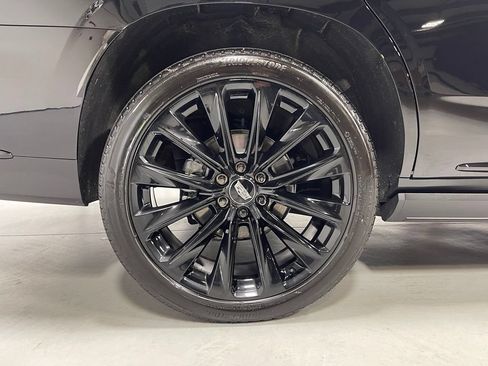 Used 2026 Cadillac Escalade Platinum Sport w/ LPO, ONYX Package AWD/4WD image 15