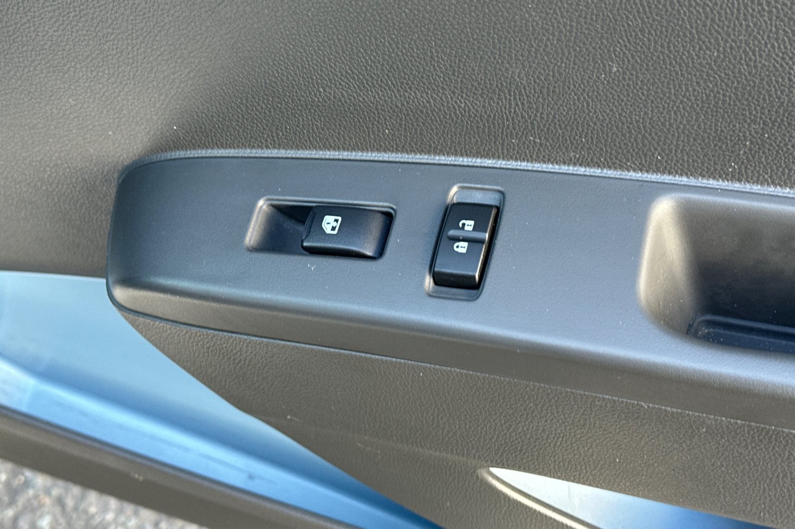 Used 2014 Chevrolet Spark LT FWD image 23