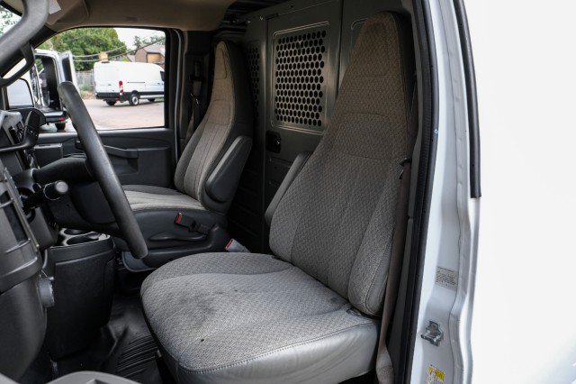 Used 2020 Chevrolet Express 3500 w/ Driver Convenience Package RWD image 26