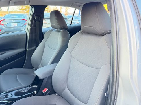 Used 2021 Toyota Corolla LE image 14