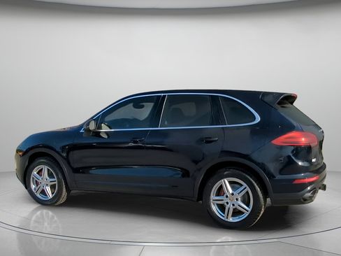 Used 2016 Porsche Cayenne image 17
