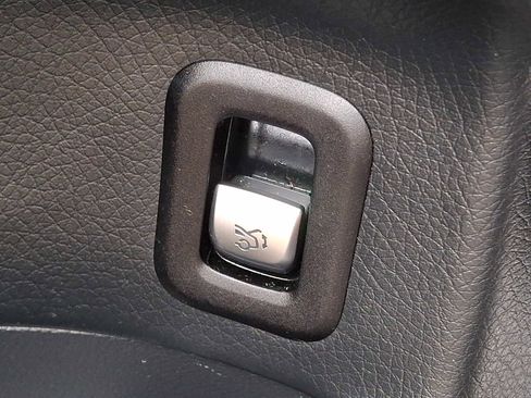 Certified 2021 Mercedes-Benz GLC 300 GLC 300 image 23