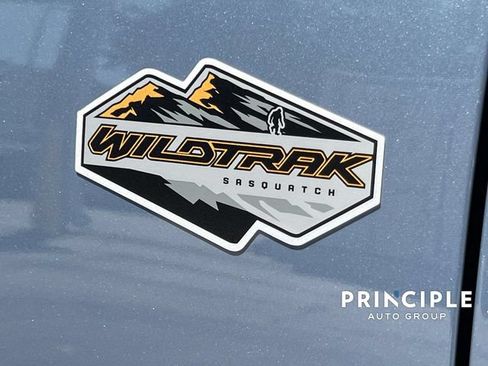 Used 2024 Ford Bronco Wildtrak AWD/4WD image 9