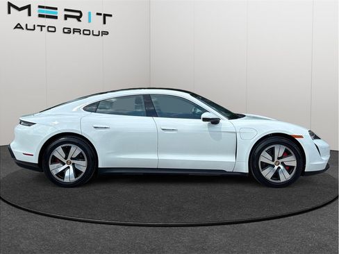 Used 2021 Porsche Taycan 4S w/ Premium Package AWD/4WD image 10