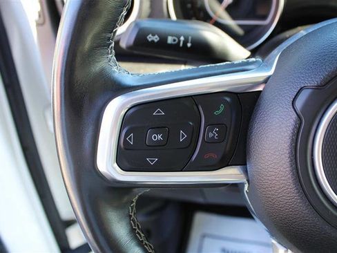 Used 2022 Jeep Gladiator Overland w/ Popular Equipment Package image 16