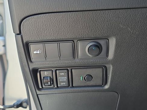 Used 2017 Nissan Armada SL AWD/4WD image 32
