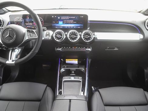 New 2026 Mercedes-Benz GLB 250 4MATIC image 10