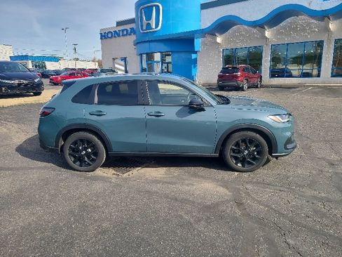 Used 2024 Honda HR-V Sport image 6