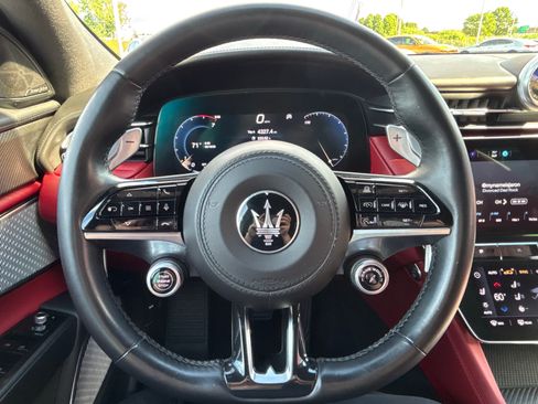 Used 2023 Maserati Grecale Modena AWD/4WD image 2