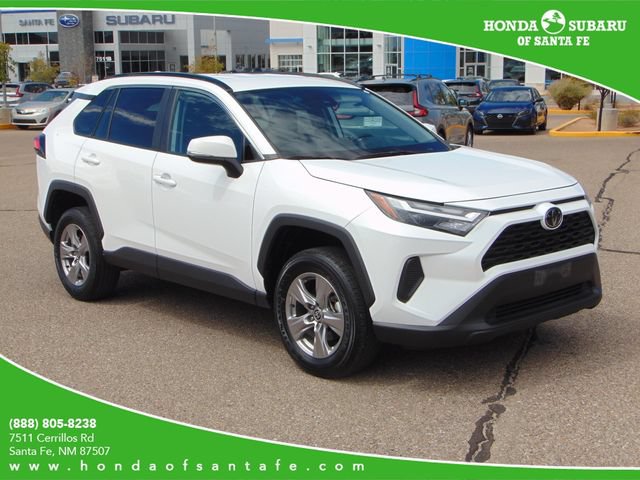 Used 2025 Toyota RAV4 XLE FWD image 1