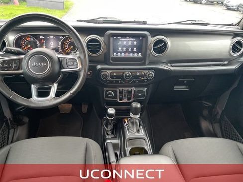 Used 2019 Jeep Wrangler Unlimited Sahara AWD/4WD image 3