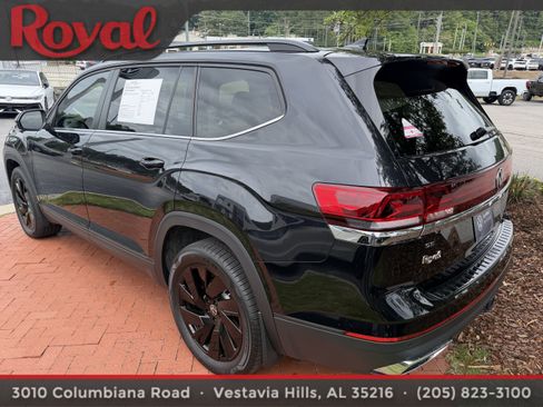 Certified 2026 Volkswagen Atlas SE w/ Panoramic Sunroof Package FWD image 7