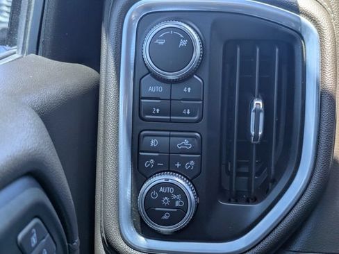Used 2019 GMC Sierra 1500 SLT w/ SLT Premium Package AWD/4WD image 24