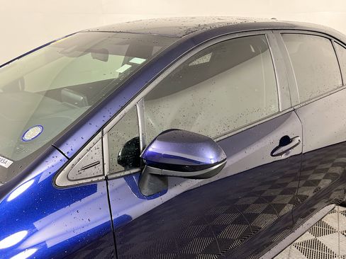 Used 2022 Toyota Corolla LE FWD image 12