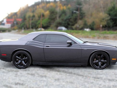 Used 2014 Dodge Challenger R/T Plus image 8