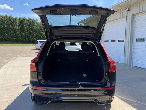 Used 2025 Volvo XC60 B5 Plus AWD/4WD image 26