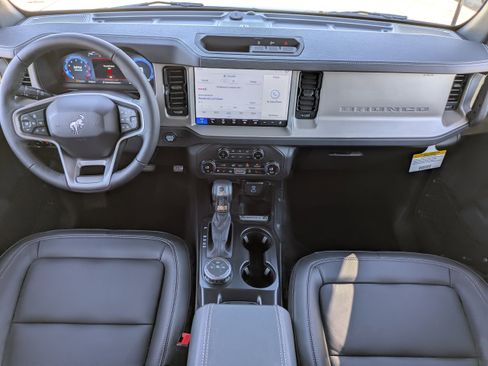 New 2025 Ford Bronco Outer Banks AWD/4WD image 16