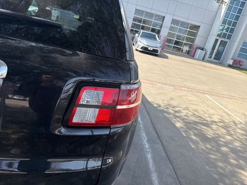 Used 2009 Saturn Outlook XE image 4