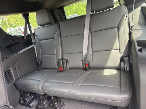 Used 2024 Chevrolet Suburban LT AWD/4WD image 23