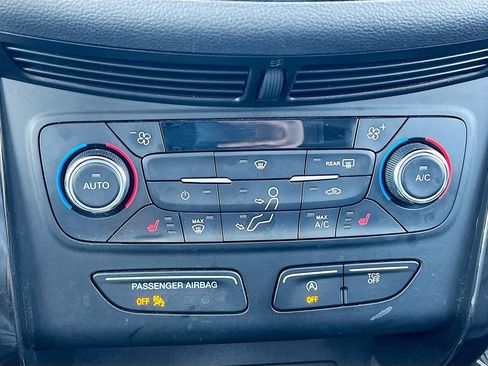 Used 2017 Ford Escape Titanium AWD/4WD image 18