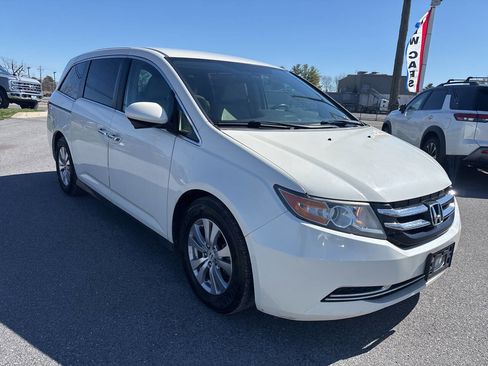 Used 2016 Honda Odyssey SE image 3