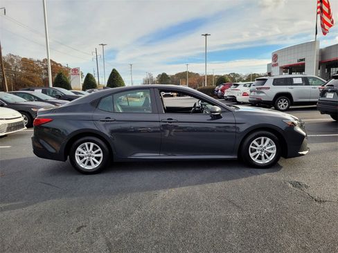 Used 2025 Toyota Camry LE image 13