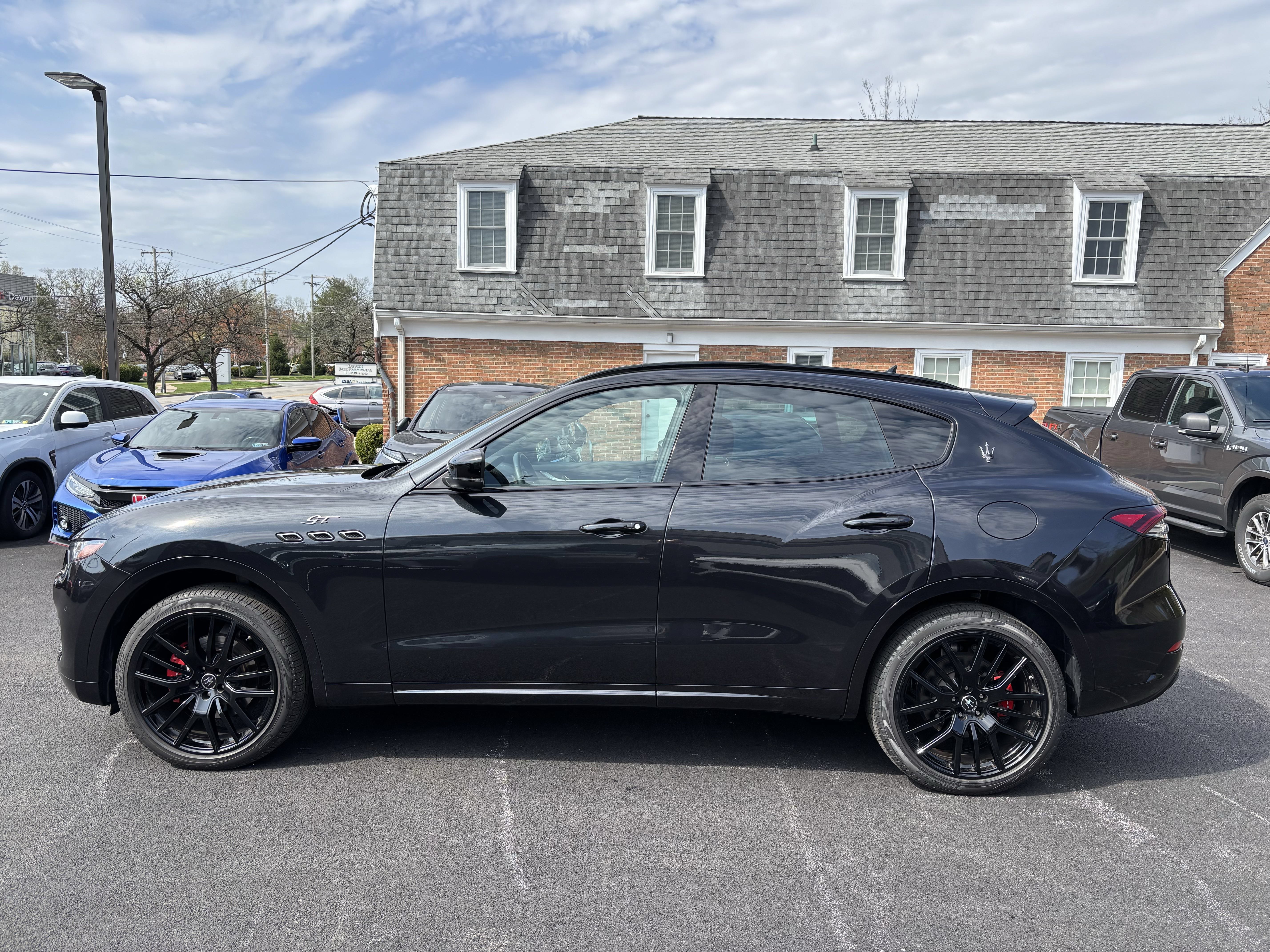 Used 2022 Maserati Levante GT AWD/4WD image 2