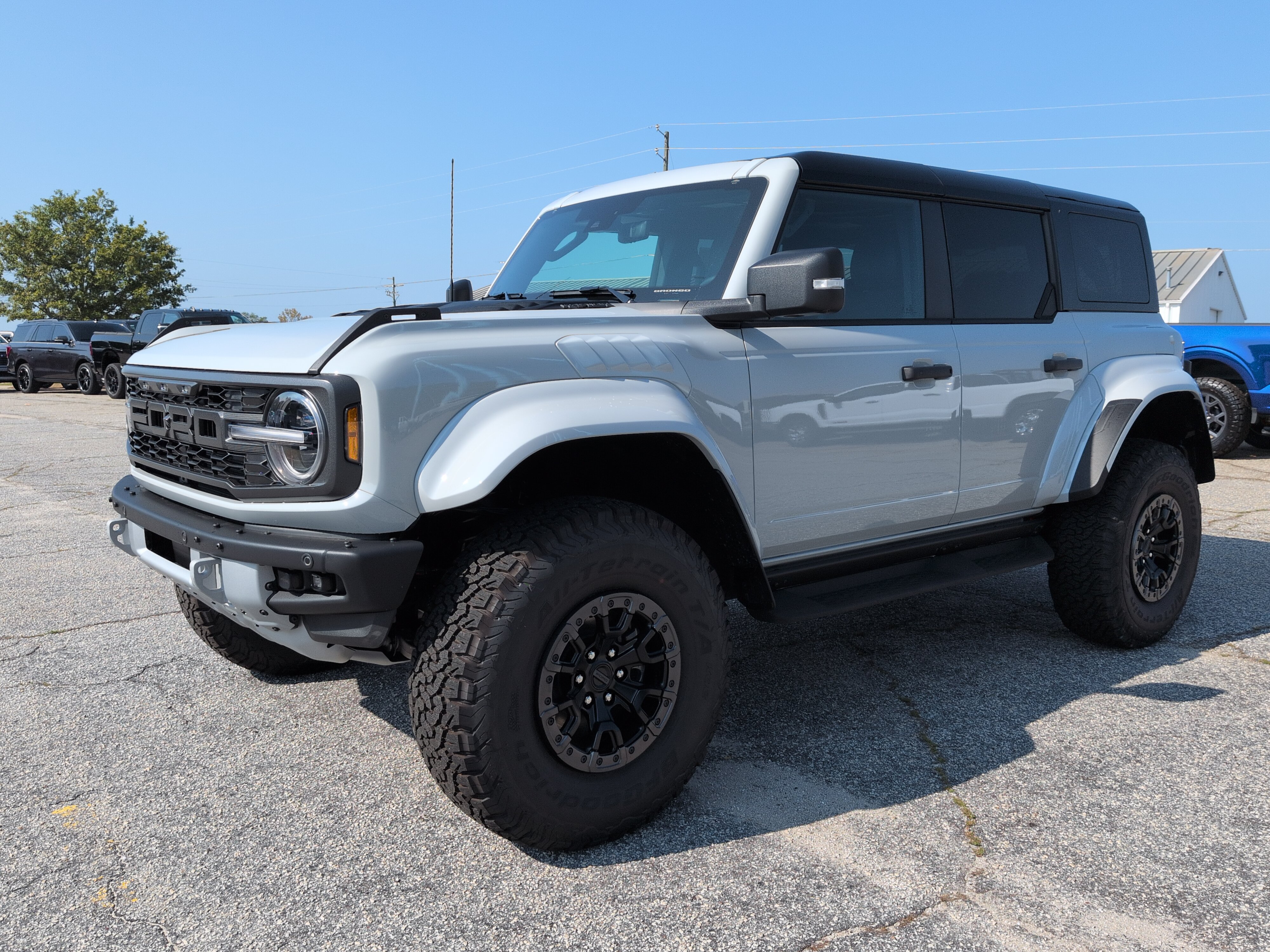 New 2026 Ford Bronco Raptor w/ Interior Carbon Fiber Pack AWD/4WD image 6