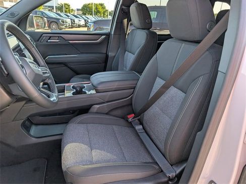 New 2026 GMC Acadia Elevation image 18