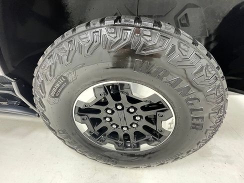 Used 2023 GMC Hummer EV Edition 1 AWD/4WD image 11