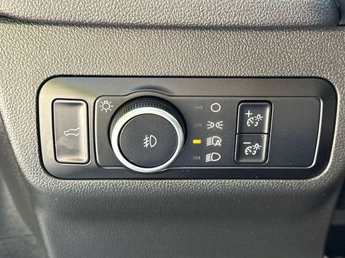 Certified 2025 Ford Escape Platinum AWD/4WD image 29