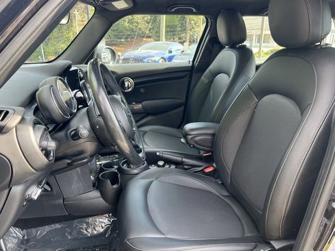 Used 2021 MINI Cooper 4-Door Hardtop image 23