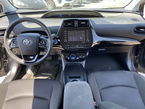 Used 2021 Toyota Prius LE FWD image 20