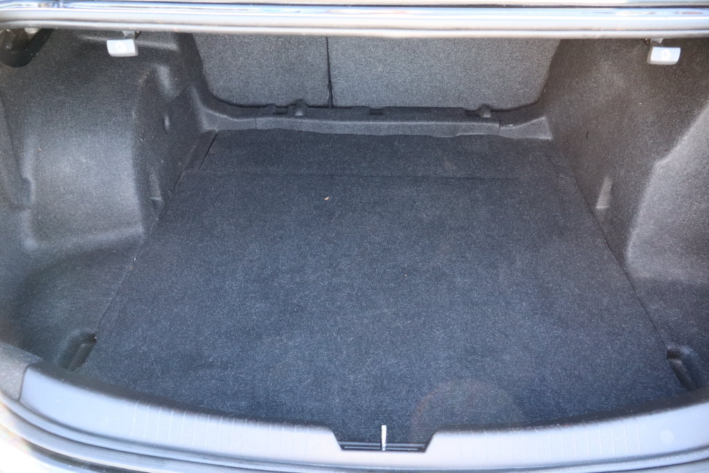 Used 2016 Chevrolet Malibu LT FWD image 23